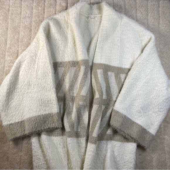 SO everything in love Sweater OS - Picture 9 of 10